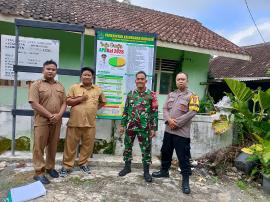 PEMASANGAN PAPAN INFORMASI APBKAL 2026 DI PADUKUHAN 