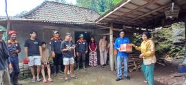 KSB GIRIASIH DISTRIBUSI PERMAKANAN UNTUK TERDAMPAK LONGSOR DI GIRIPURWO 
