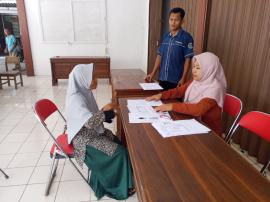 PENYALURAN BLT BULAN JULI KALURAHAN GIRIASIH 
